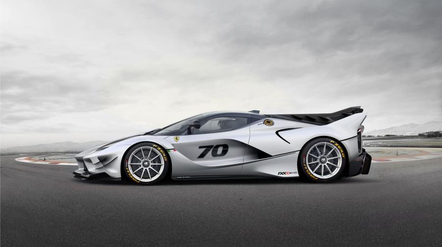  Ferrari FXX-K Evo 2018 года  (фото 10 из 23)